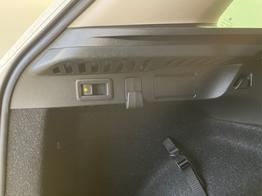 Skoda Kamiq Selection 115PS DSG Matrix+AHK+Kamera+PDC vor+hi+Kessy+Sitzheizung+GVL 