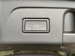 Volkswagen Touran Comfortline 7Si+IQ.Light+TrailerAss+Cam 