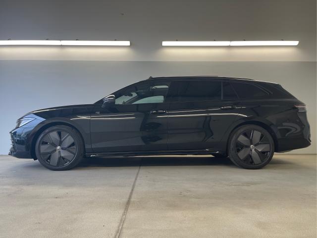 Volkswagen / Passat Variant / Schwarz / / / 265PS 4M Stdhz+Leder+AHK+DCC+Pano+Harman+Alu19+IQ.Drive+Black+HUD