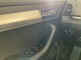 Skoda Karoq Selection 150PS DSG AHK+Kamera+ACC+Kessy+Kamera+ParkPilot vo+hi+App 
