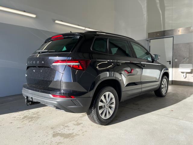 Skoda / Karoq / Schwarz / / / 150PS DSG AHK+Kamera+ACC+Kessy+Kamera+ParkPilot vo+hi+App