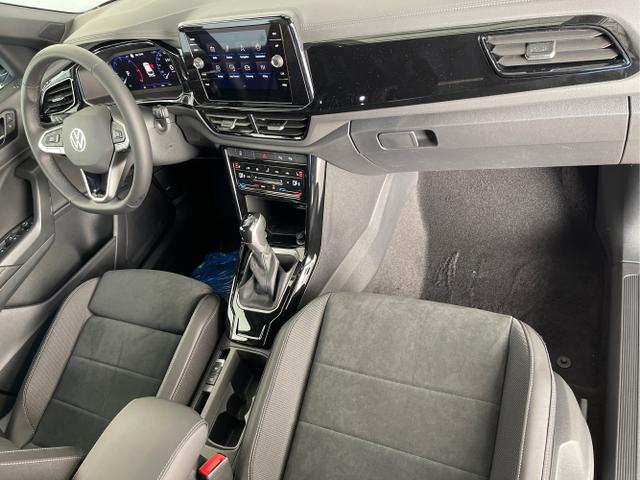 Volkswagen / T-Roc / Weiß / / / TDI DSG Pano+Black Style+AHK+Navi+ergoActive+IQ.Drive+Kamera+Keyless