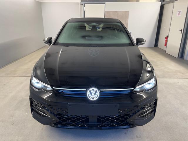 Volkswagen / Golf / Schwarz / / / 150PS DSG+Black Style