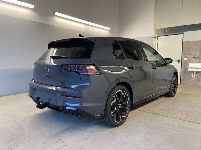 Volkswagen / Golf / Grau / / / 150PS DSG+Black Style