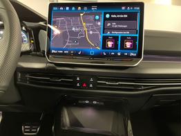 Volkswagen Golf R-Line 150PS DSG+Black Style+AHK+Navi+Winter+360°+Side Assist+3-Zonen-Klima 