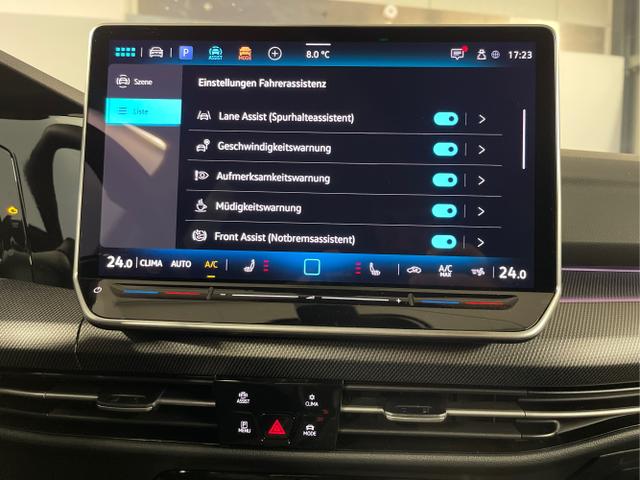 Volkswagen / Golf / Grau / / / 150PS DSG+Black Style