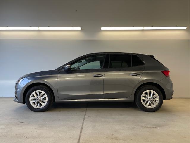 Skoda / Fabia / Grau / / / 115PS Alu+AHK+Kessy+Kamera+GV5