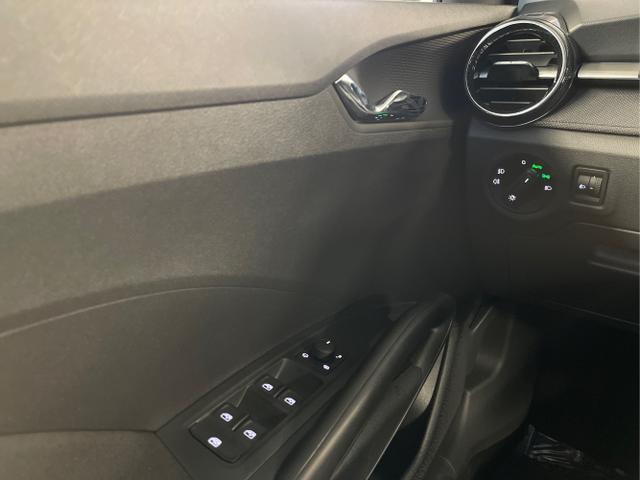 Skoda / Fabia / Grau / / / 115PS Alu+AHK+Kessy+Kamera+GV5