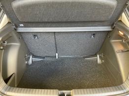 Skoda Fabia Selection 115PS Alu+AHK+Kessy+Kamera+GV5 