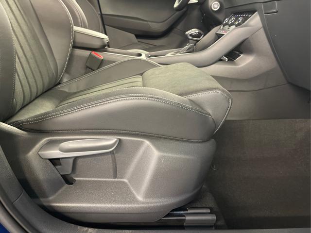 Skoda / Karoq / Blau / / / TDI 4x4 AHK+360&deg;+Alu19+Navi+Matrix+Winter-Paket