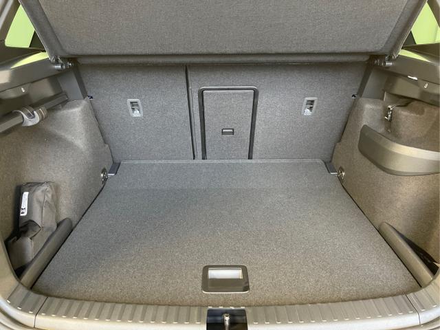 Skoda / Karoq / Blau / / / TDI 4x4 AHK+360&deg;+Alu19+Navi+Matrix+Winter-Paket