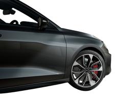 Audi S3 Sportback TFSI quattro Pano+Matrix+SONOS+Dinamica+ACC+GVL+Alu19+MMI+eHeck 