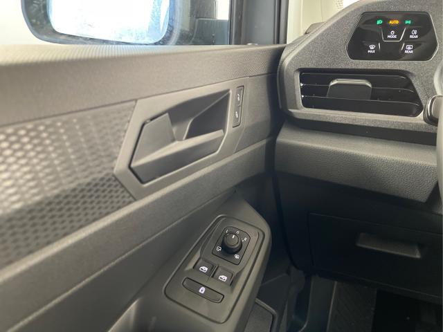 Volkswagen / Caddy / Grau / / / 1.5 TSI GV5+AHK+Climatronic+App-Connect+Winterpaket+ACC+SideAssist