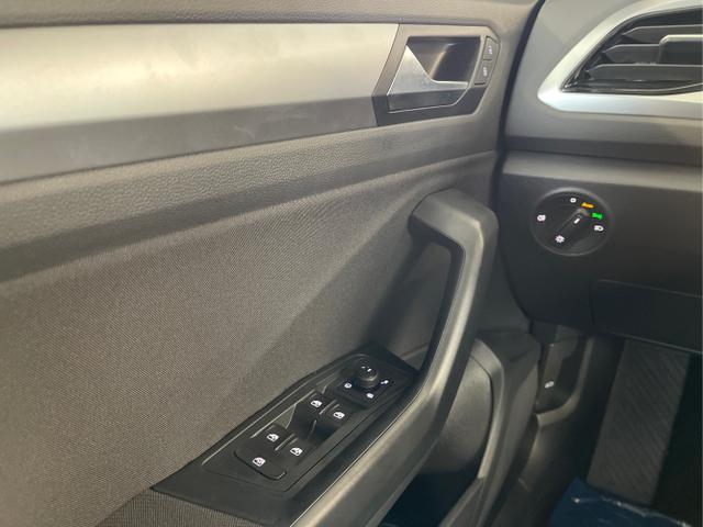 Volkswagen / T-Roc / Blau / / / 150PS AHK+Keyless+Kamera+ACC+Sitzheiz+Climatronic+Alu17