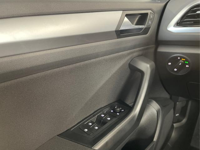 Volkswagen / T-Roc / Grau / / / 150PS AHK+Keyless+Kamera+ACC+Sitzheiz+Climatronic+Alu17