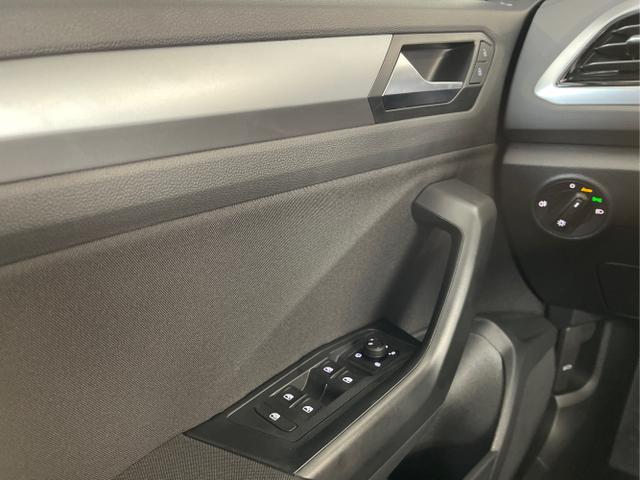 Volkswagen / T-Roc / Grau / / / 150PS AHK+Keyless+Kamera+ACC+Sitzheiz+Climatronic+Alu17