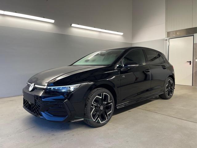 VW Golf R-Line Black Style als günstiger EU-Neuwagen - jetzt in unserem EU-Neuwagen Autohaus in Wangen im Allgäu