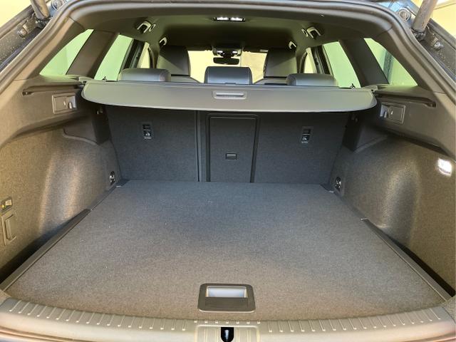 Cupra / Leon Sportstourer / Grau / / / 150PS TDI DSG AHK+Matrix+Navi+Kessy+Alarm+Kamera+Winterpaket