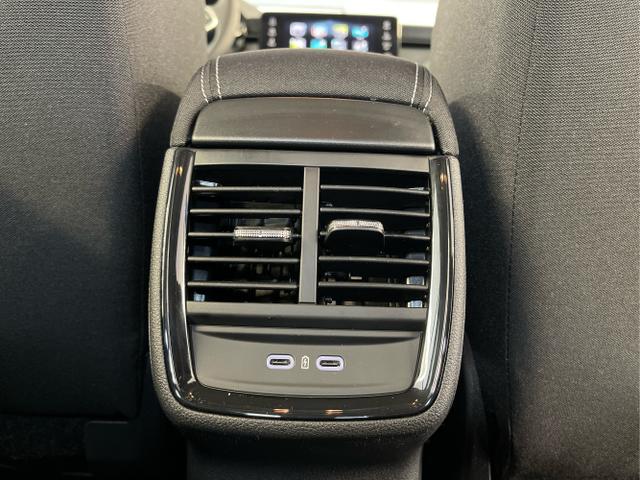 Skoda / KAMIQ / Blau / / / 115PS DSG AHK+16 Zoll Alu+Sitzheizung+App-Connect+GVL