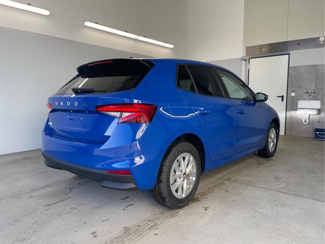 Skoda / Fabia / Blau / / / 115PS DSG Alu+AHK+Kessy+Kamera+GV5