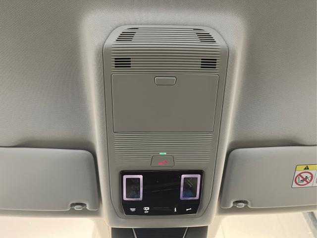 Volkswagen / Tiguan / Grau / / / 130PS eTSI DSG AHK+Kamera+Sitzheizung+App-Connect+PDC vo+hi