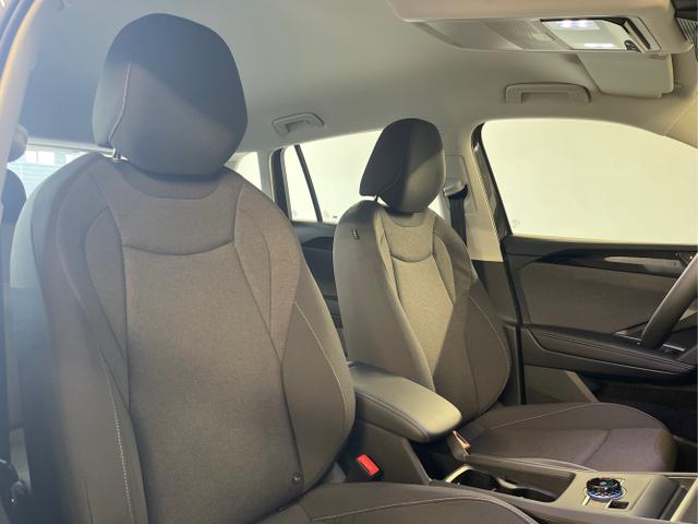 Volkswagen / Tiguan / Grau / / / 130PS eTSI DSG AHK+Kamera+Sitzheizung+App-Connect+PDC vo+hi