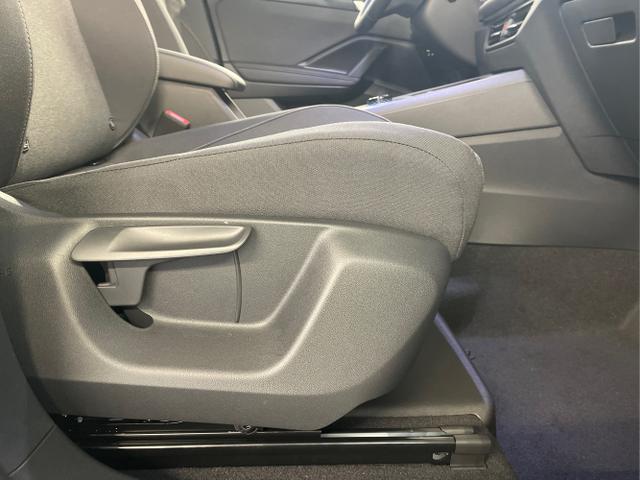 Volkswagen / Tiguan / Grau / / / 130PS eTSI DSG AHK+Kamera+Sitzheizung+App-Connect+PDC vo+hi