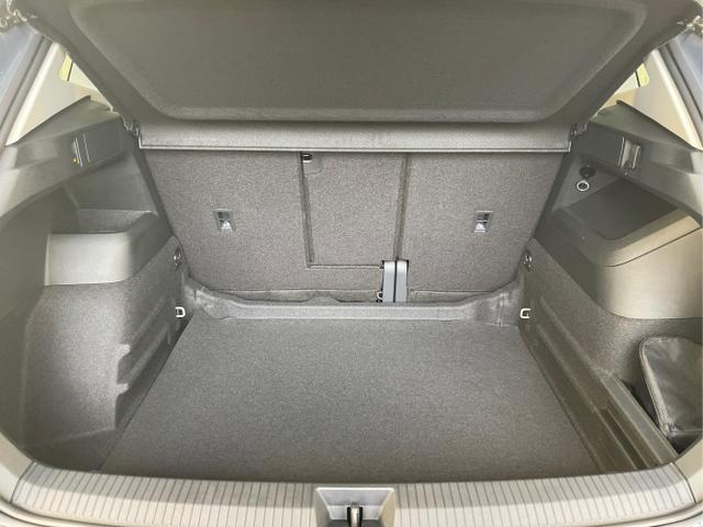 Volkswagen / Tiguan / Grau / / / 130PS eTSI DSG AHK+Kamera+Sitzheizung+App-Connect+PDC vo+hi