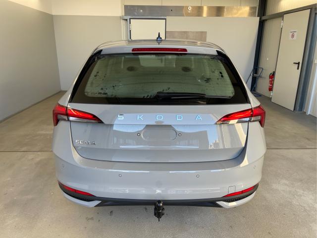 Skoda / Scala / Grau / / / 115PS GV5+AHK+Alu16+Sitzheiz+FrontAssist+Touchscreen+Lichtsensor 