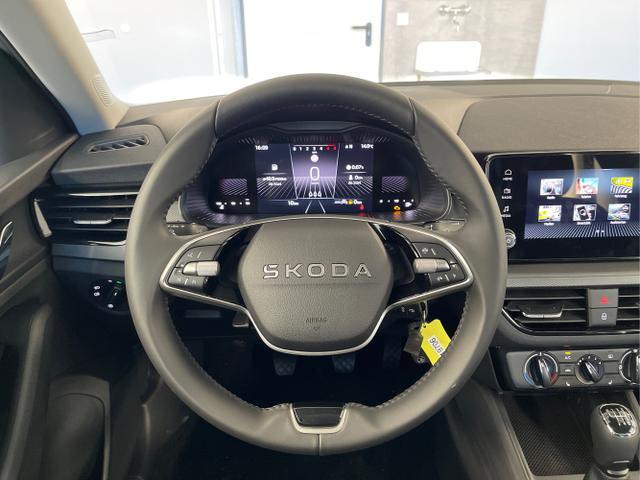 Skoda / Scala / Grau / / / 115PS GV5+AHK+Alu16+Sitzheiz+FrontAssist+Touchscreen+Lichtsensor 