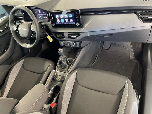 Skoda / Scala / Grau / / / 115PS GV5+AHK+Alu16+Sitzheiz+FrontAssist+Touchscreen+Lichtsensor 