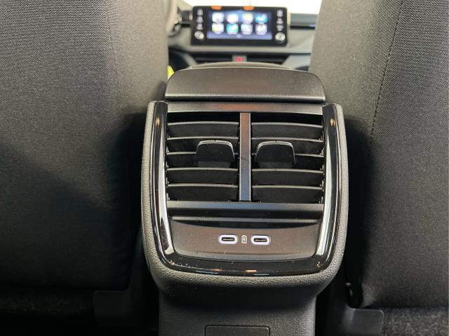 Skoda / Scala / Grau / / / 115PS GV5+AHK+Alu16+Sitzheiz+FrontAssist+Touchscreen+Lichtsensor 