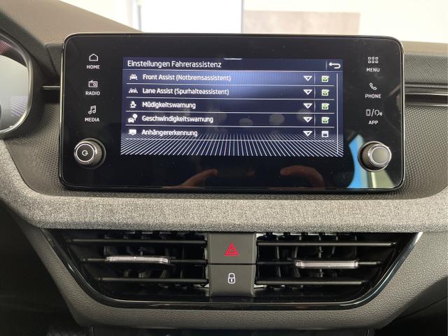 Skoda / KAMIQ / Grau / / / 115PS DSG AHK+Kamera+Kessy+PDC+Winterpaket+Alu16+GVL