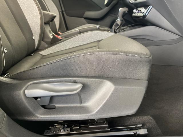 Skoda / KAMIQ / Grau / / / 115PS DSG AHK+Kamera+Kessy+PDC+Winterpaket+Alu16+GVL