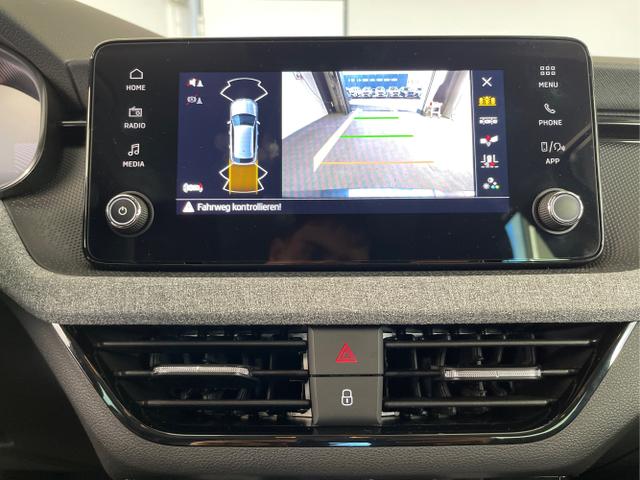 Skoda / KAMIQ / Grau / / / 115PS DSG AHK+Kamera+Kessy+PDC+Winterpaket+Alu16+GVL