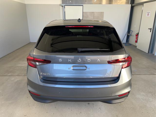 Skoda / Fabia / Grau / / / 115PS Sitzheizung+Sunset+5 Jahre Garantie+Lane Assist