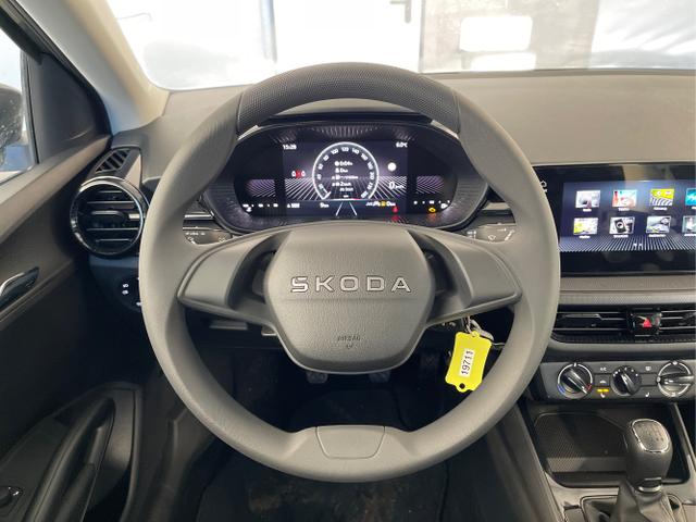 Skoda / Fabia / Grau / / / 115PS Sitzheizung+Sunset+5 Jahre Garantie+Lane Assist