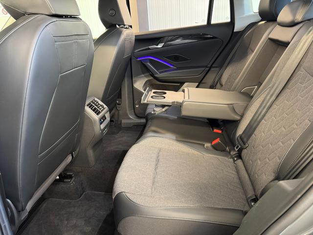 Volkswagen Tiguan LIFE 1.5 eTSI DSG M+S/AHK/360&deg;/IQ.Light/IQ.Drive/Navi/eHeck/Sitzheiz/Keyless 