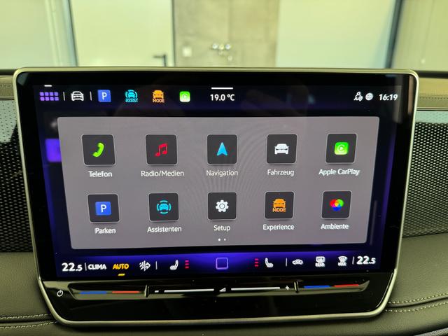 Volkswagen Tiguan LIFE 1.5 eTSI DSG M+S/AHK/360&deg;/IQ.Light/IQ.Drive/Navi/eHeck/Sitzheiz/Keyless 