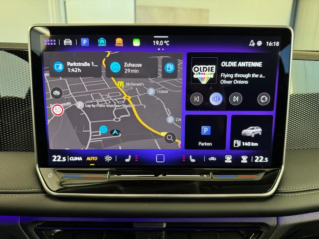 Volkswagen Tiguan LIFE 1.5 eTSI DSG M+S/AHK/360&deg;/IQ.Light/IQ.Drive/Navi/eHeck/Sitzheiz/Keyless 