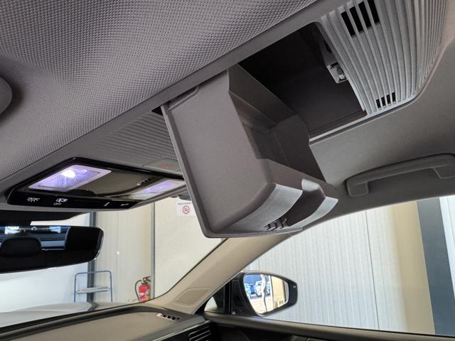 Volkswagen Tiguan LIFE 1.5 eTSI DSG M+S/AHK/360&deg;/IQ.Light/IQ.Drive/Navi/eHeck/Sitzheiz/Keyless 