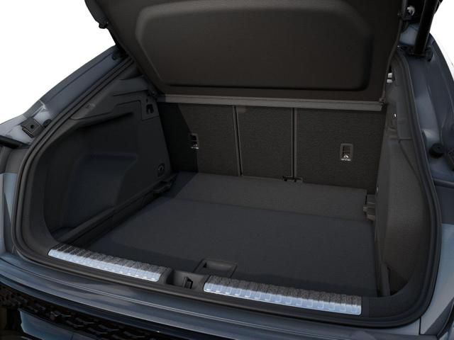 Audi Q3 Sportback NEU TFSI quattro S line Pano+TechPro+Matrix+AHK+HUD+Alu20+KlimaPlus+DCC+SONOS 