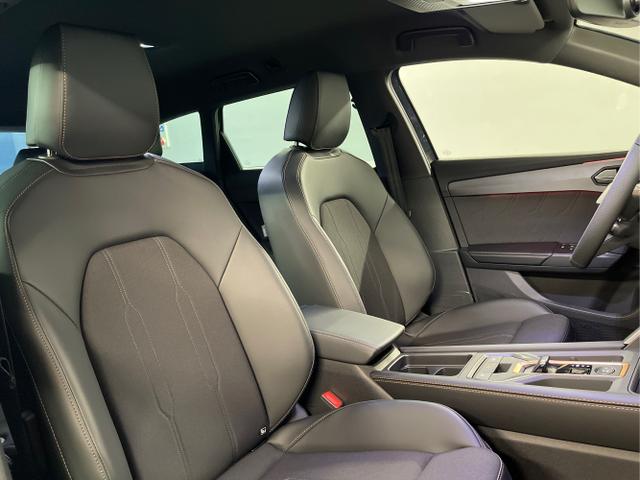 Cupra / Leon Sportstourer / Grau / / / 150PS TDI DSG AHK+Matrix+Navi+Kessy+Kamera+SideAssist+Sitzheiz+Alu18