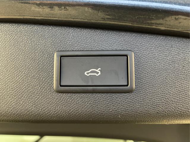 Cupra / Leon Sportstourer / Schwarz / / / 150PS TDI DSG AHK+Matrix+Navi+Kessy+Kamera+SideAssist+Sitzheiz+Alu18