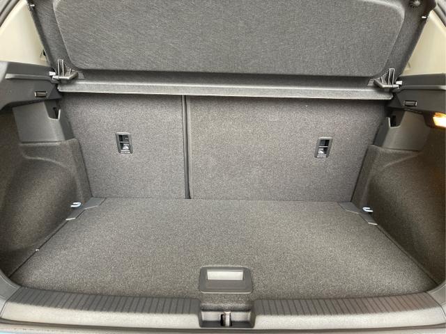 Volkswagen / T-Cross / Blau / / / 115PS DSG AHK+Navi+Kessy+Sitzheizung+App-Connect+ACC