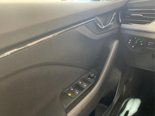 Skoda / Scala / Grau / / / 115PS DSG GV5+AHK+Kamera+Kessy+PDC+Sitzheiz+Alu16+Climatronic