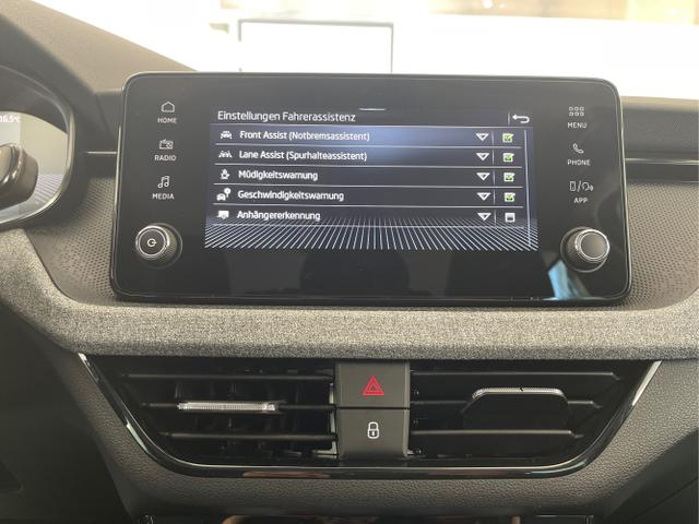 Skoda / Scala / Grau / / / 115PS DSG GV5+AHK+Kamera+Kessy+PDC+Sitzheiz+Alu16+Climatronic