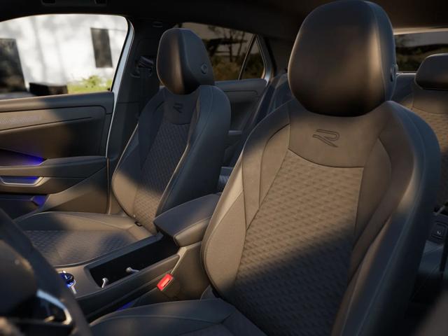 Volkswagen T-Roc NEU R-Line 150PS eTSI HUD+AHK+Navi+GV5+360&deg;+IQ.Light+Parklenk+eHeck+BlackStyle 