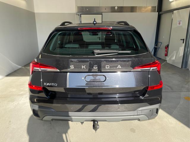 Skoda / KAMIQ / Schwarz / / / 115PS DSG Matrix+AHK+Kamera+PDC vor+hi+Kessy+Sitzheizung+GVL