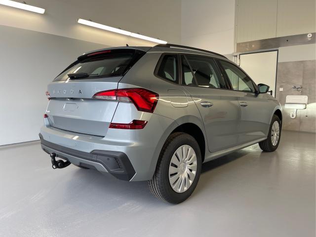 Skoda / KAMIQ / Silber / / / 115PS AHK+Kessy+PDC vo+hi+Alarm+Kamera+Climatronic+App Connect